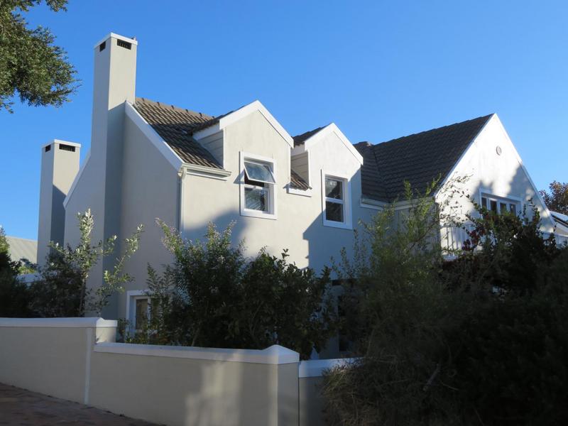 To Let 4 Bedroom Property for Rent in Zevendal Western Cape